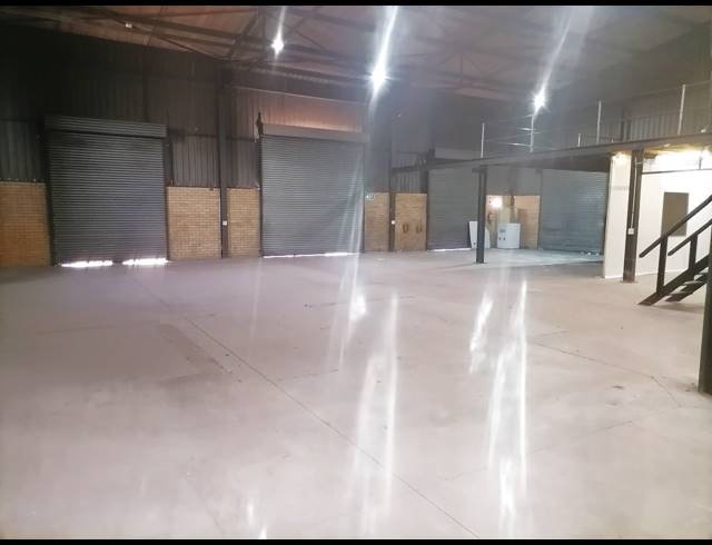 952M² WAREHOUSE TO LET IN HENNOPSPARK